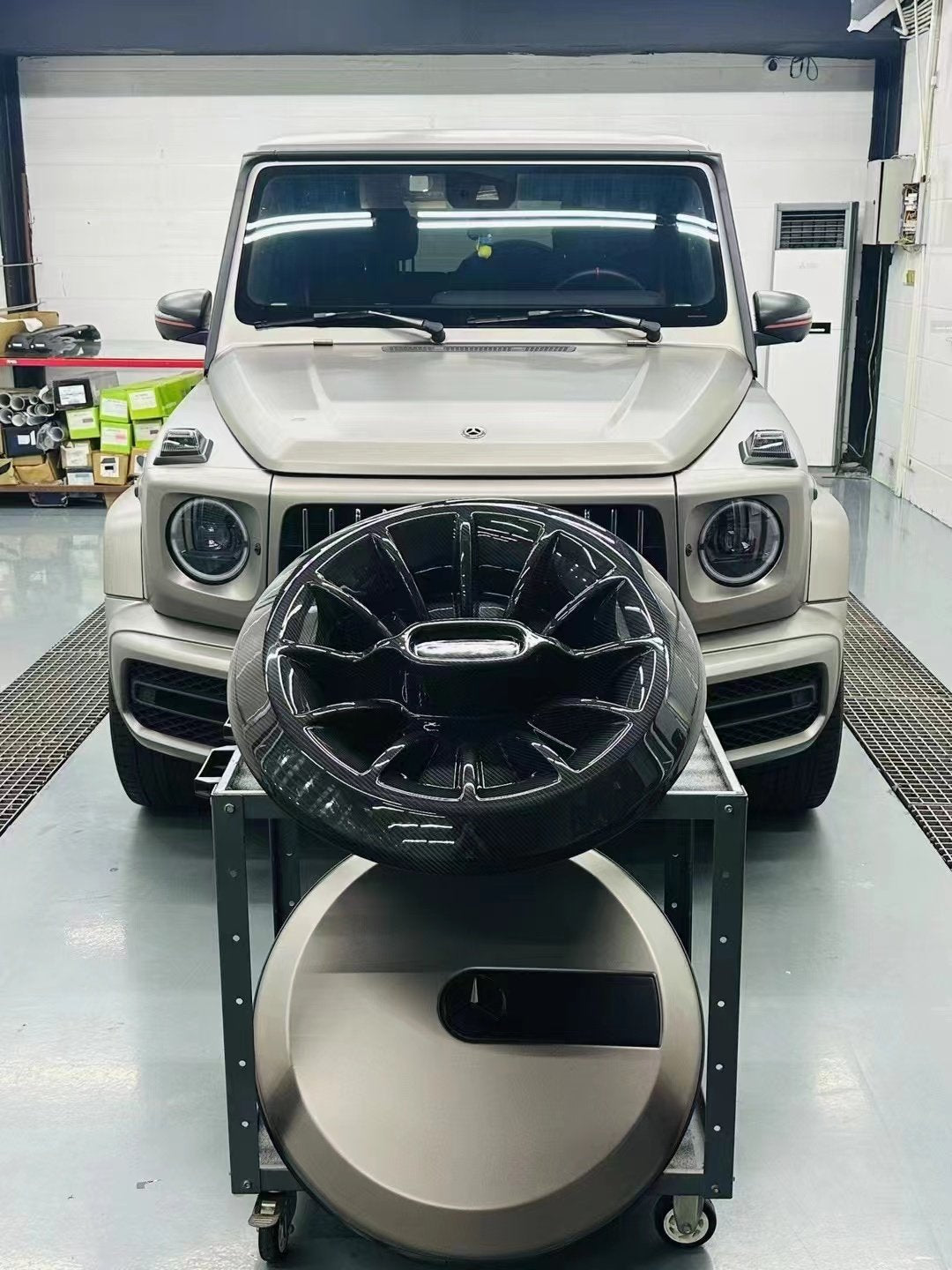 Mercedes W464 dry carbon spare tire cover side profile