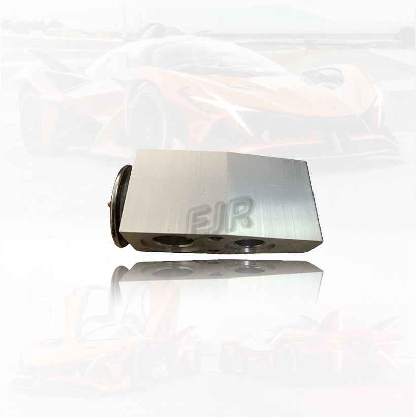Maserati AC TXV valve 673003704 housing detail