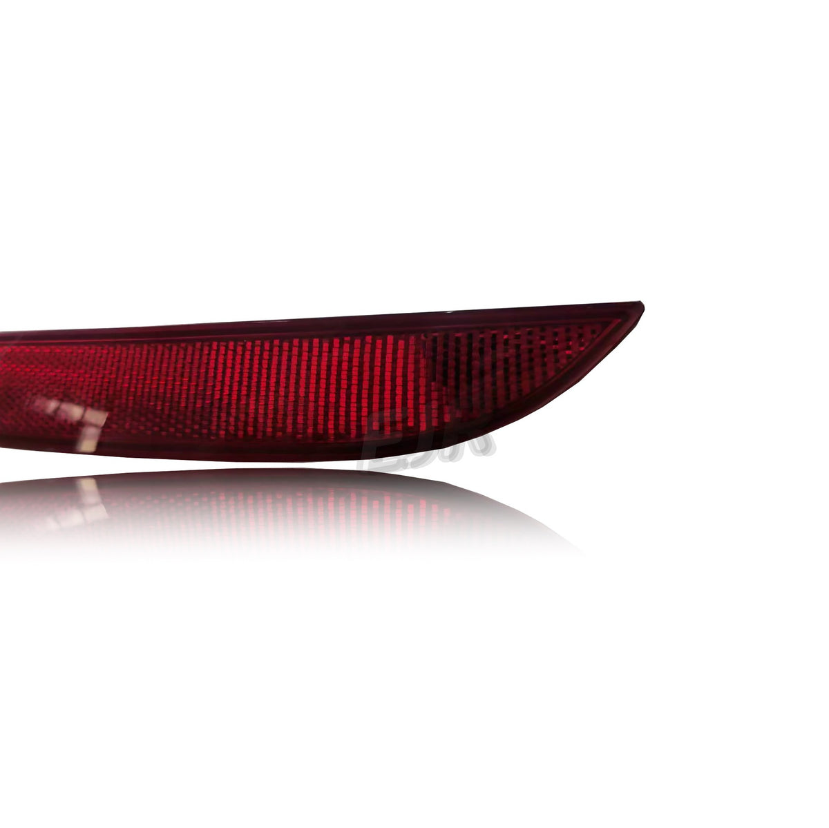 Maserati Levante red rear bumper reflector lens – product detail 1